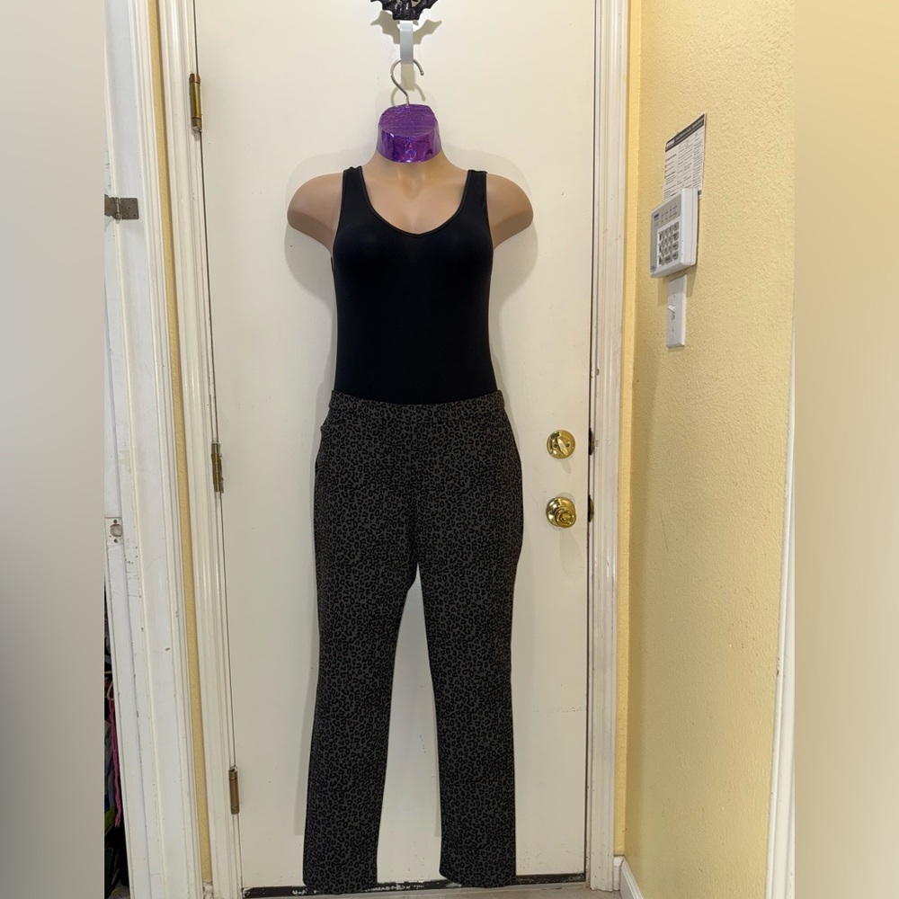 89th & Madison Black Leopard Print Straight Leg Pants